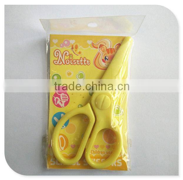 2015 new design plastic safety scissors