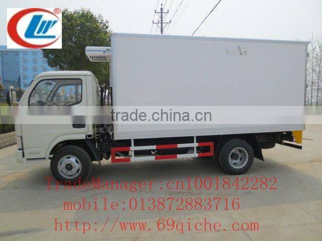 DongFeng FuRuiKa Small -scale 4*2 Refrigerator Truck
