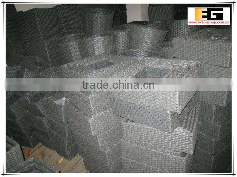 Outdoor plastic rattan with liner flower baskets