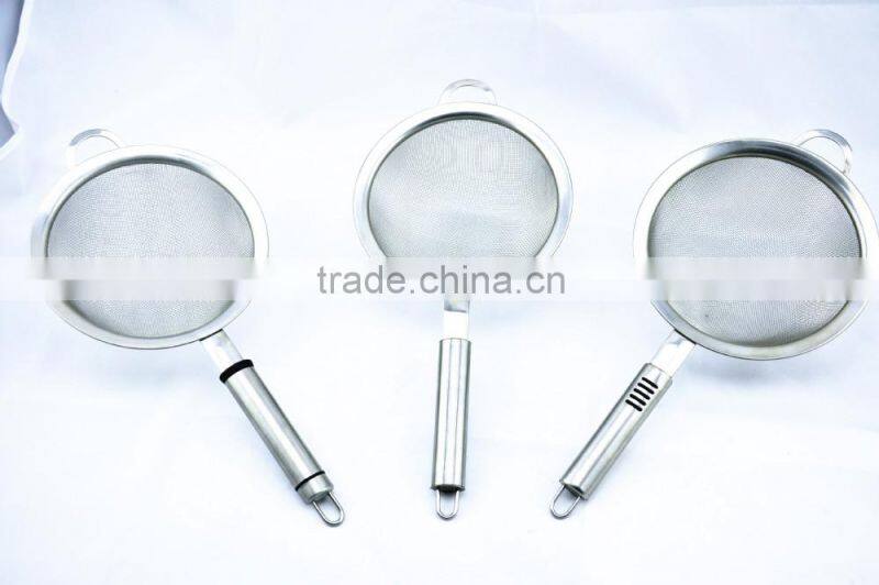 High quality stainless steel mesh strainer with single handle