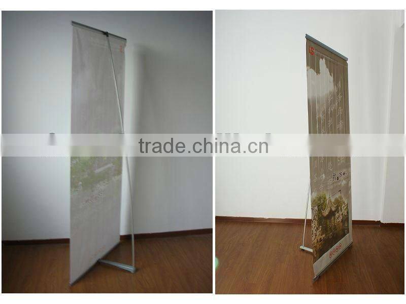L banner stand