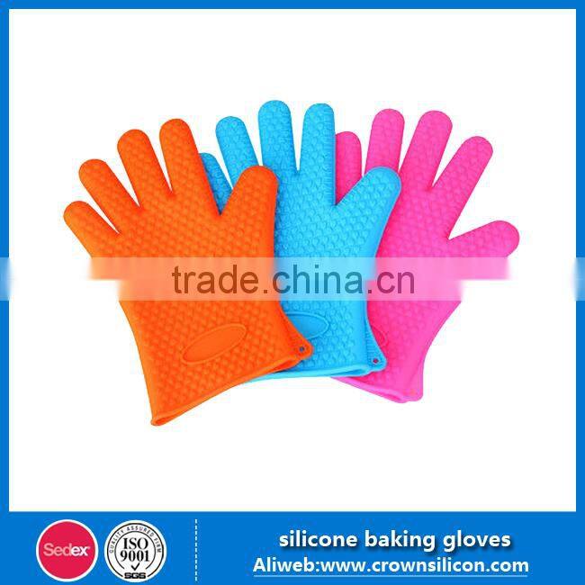 Waterproof heat resistant kitchen silicone glove
