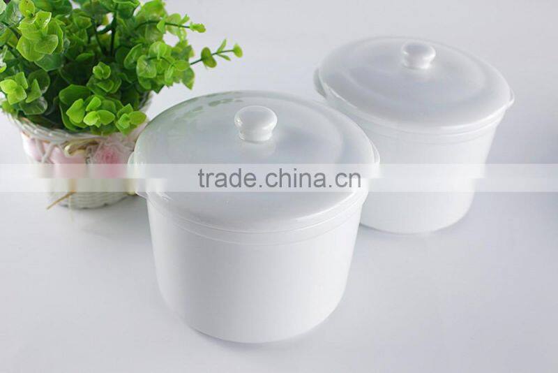 China factory wholesale plain white ceramic porcelain glazed stew pot, soup tureen with lid , serving cooking pot
