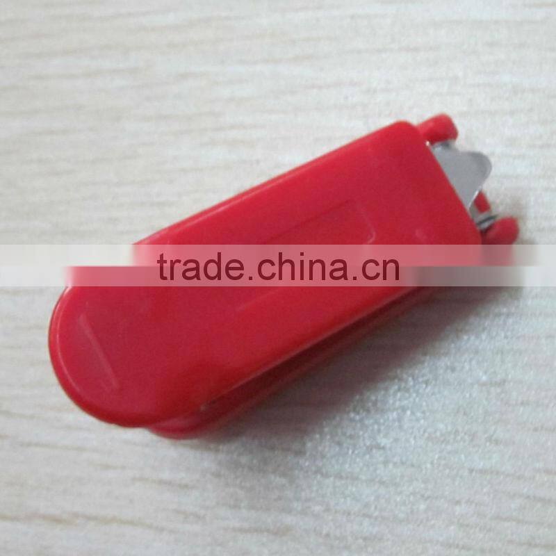 2015 6.2cm plastic mini promotional stapler with staple remover