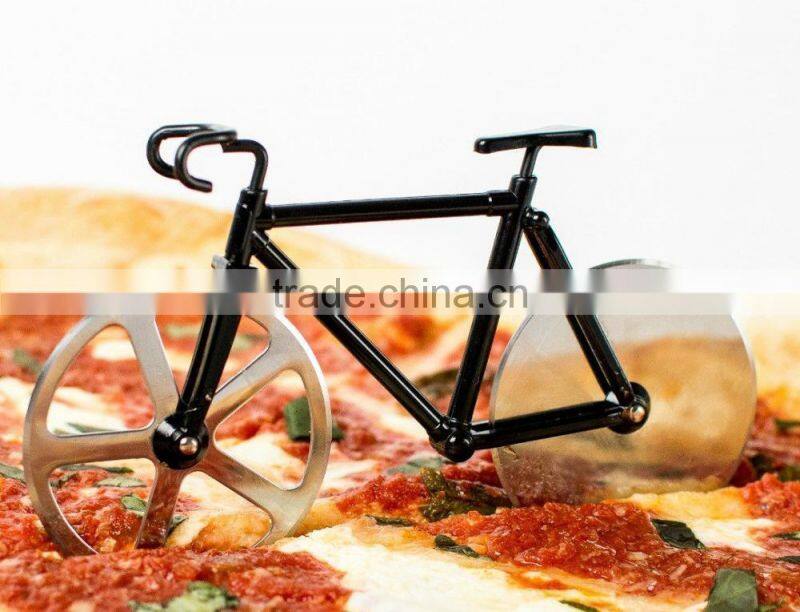 Great Decoration and Gift Stainless Steel Pizza Wheels with Display Stand