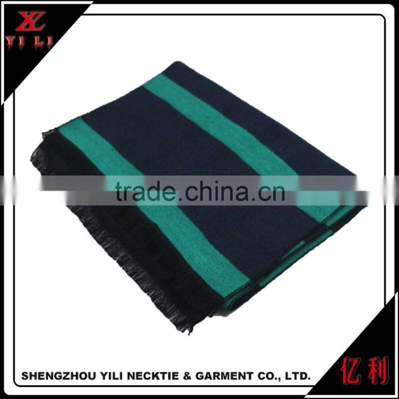 100% Viscose Scarf With Geometric Pattern