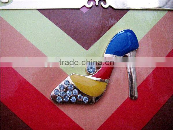 Hot sale cheap posh colorful striped shiny pu purse with decoration