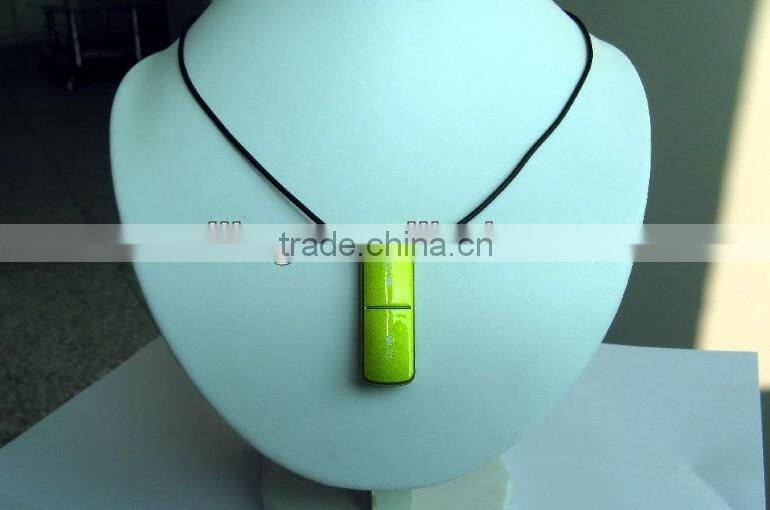 Touch necklace mp3