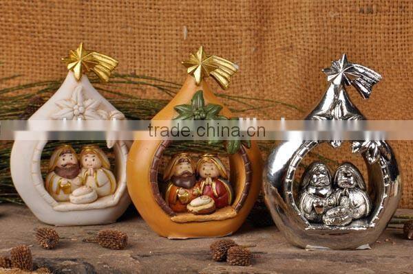 Heart-shaped ornament nativity set