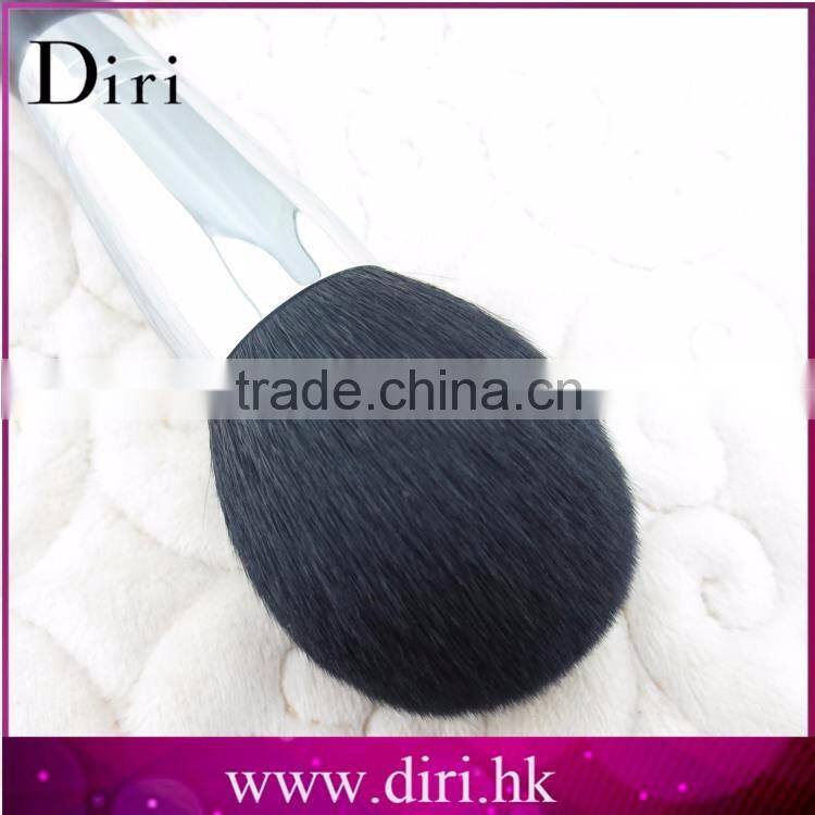 Pretty high quality personalized makeup brushes from China manufacturers