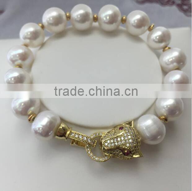 AA 9-10mm white freshwater pearl bracelet