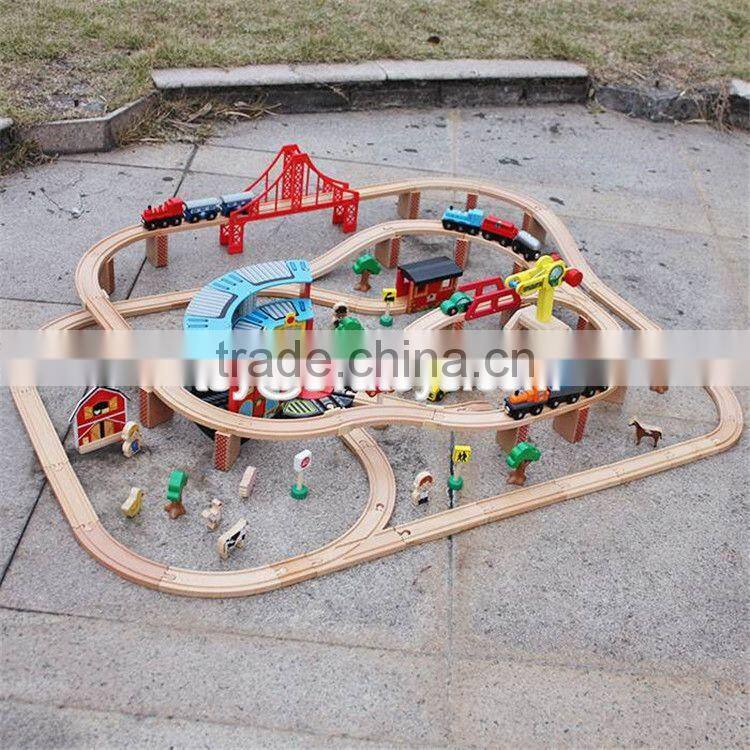 New style 142 pcs children construction toy wooden toy train track W04C072