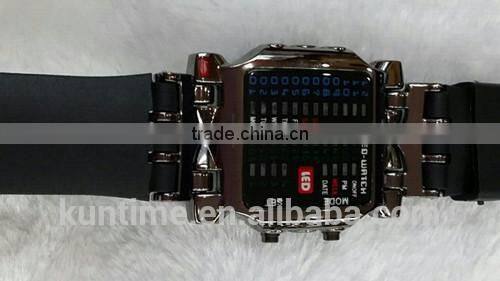 2014 Elegant Men's LED Lattice Display Black Rubber Band Wrist Watch