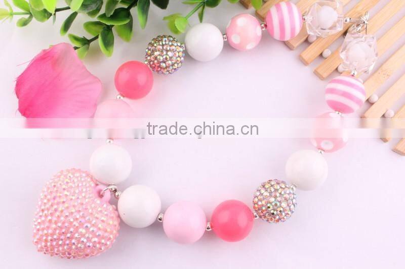 AAA Quality Latest Wholesale large acrylic bead necklace/Popular colorful bead chunky necklace