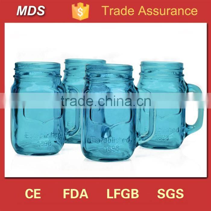 Square glass whisky decanter with glass lid