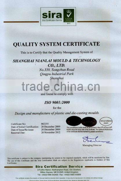 plastic moulds maker