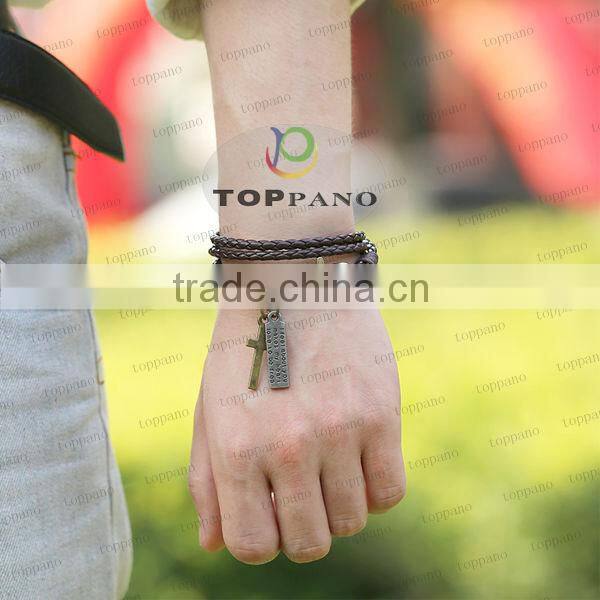 New charming and unique design jewelry fashion leather bracelet genuine metal charm leather bracelet