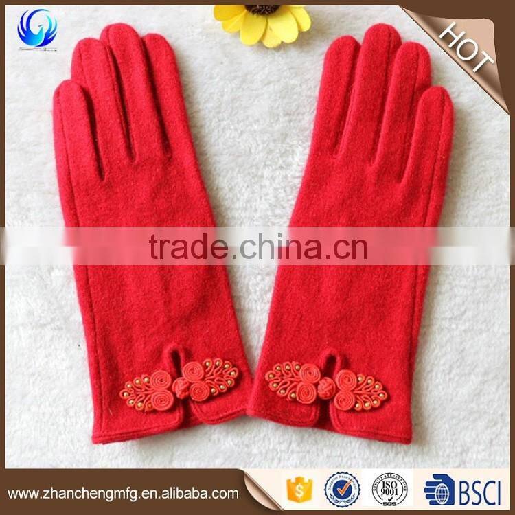 High quality new fashion ladies hand make red wool gloves with chinese knot