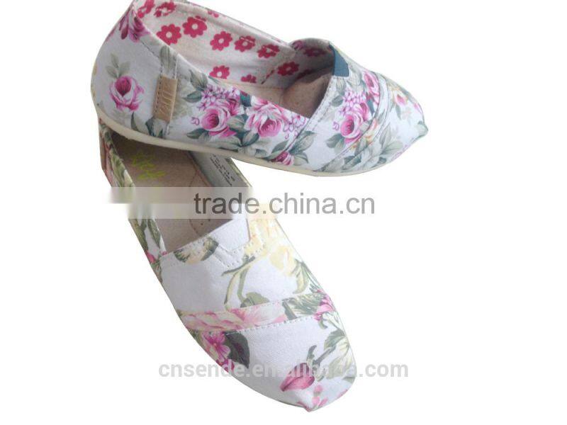 china cheap lady canvas casual shoes