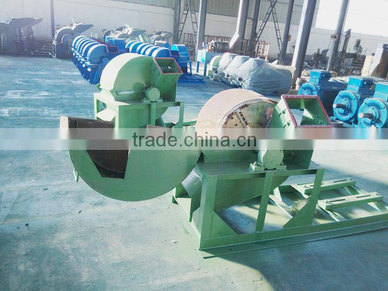 Automatic Alloy Blade small wood log crusher grind / wood shredder chipper