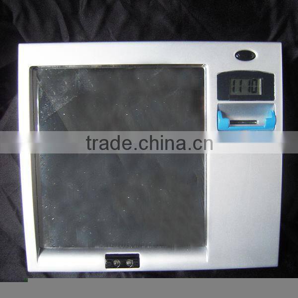 fog free shower mirror radio