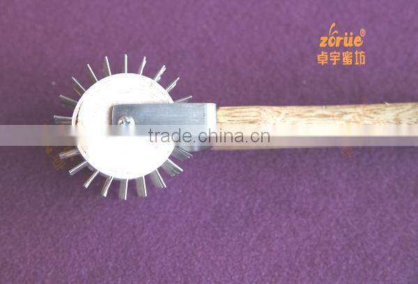 manufacturer bulk supply beehive tool needle honey fork