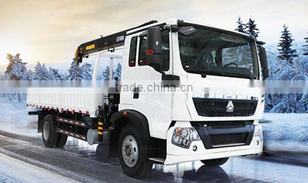 Promotion SINOTRUK 2 ton Grua montada a camion for sale