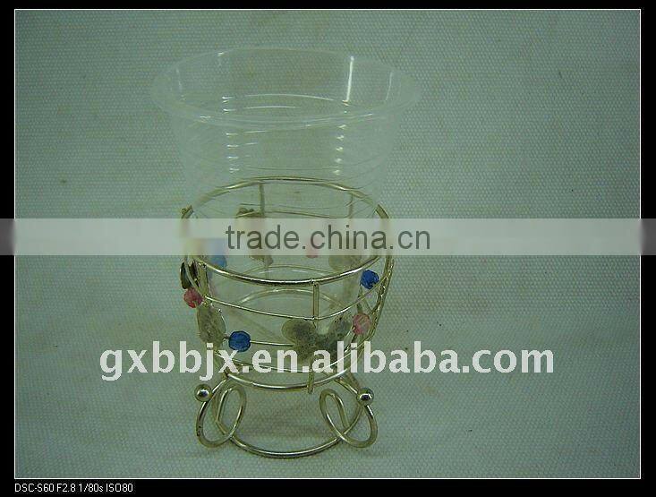 Round silver wire decorative with mix pearl plastic cup holder
