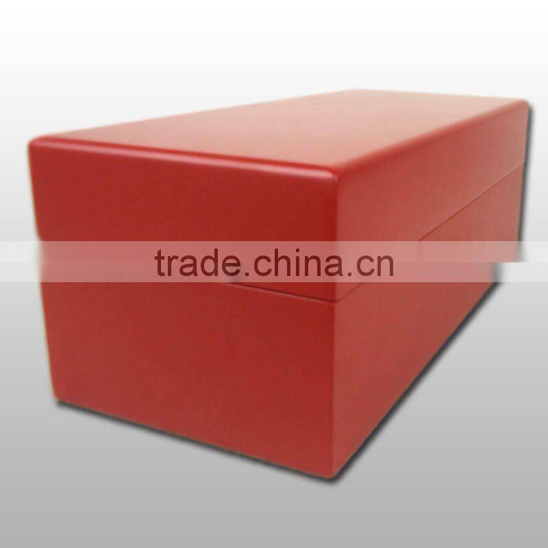Screen logo red paint velvet lining wooden watch box