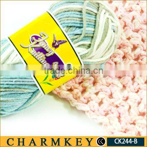 hand knitting chunky yarn