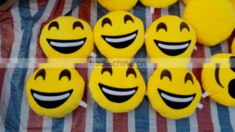 Factory direct wholesale custom whatsapp emoji pillow