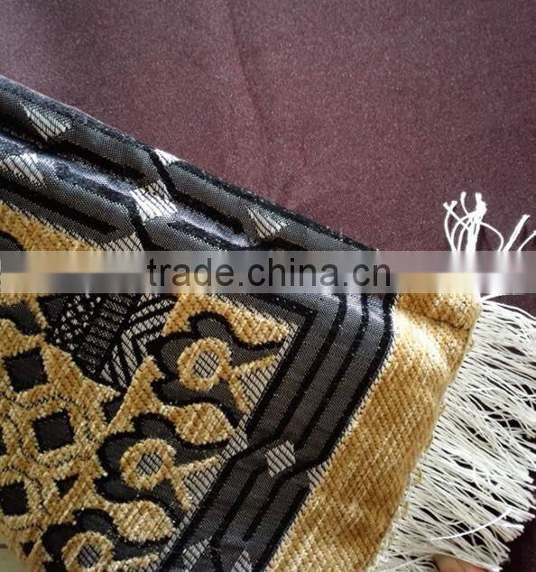 hot selling chenille jacquard muslim prayer mat with foam backing and zipper