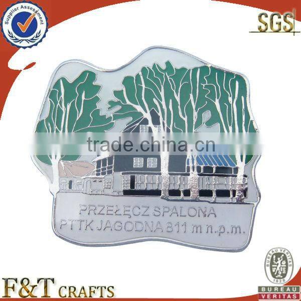 Factory making custom lapel pins cheap in China