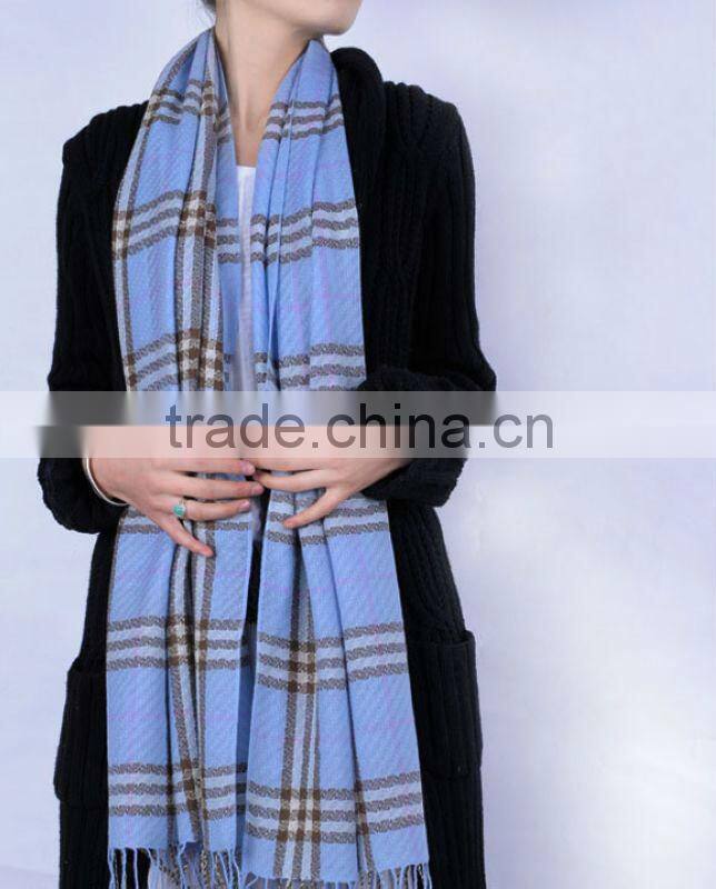 checked/plaid shawls&scarfs