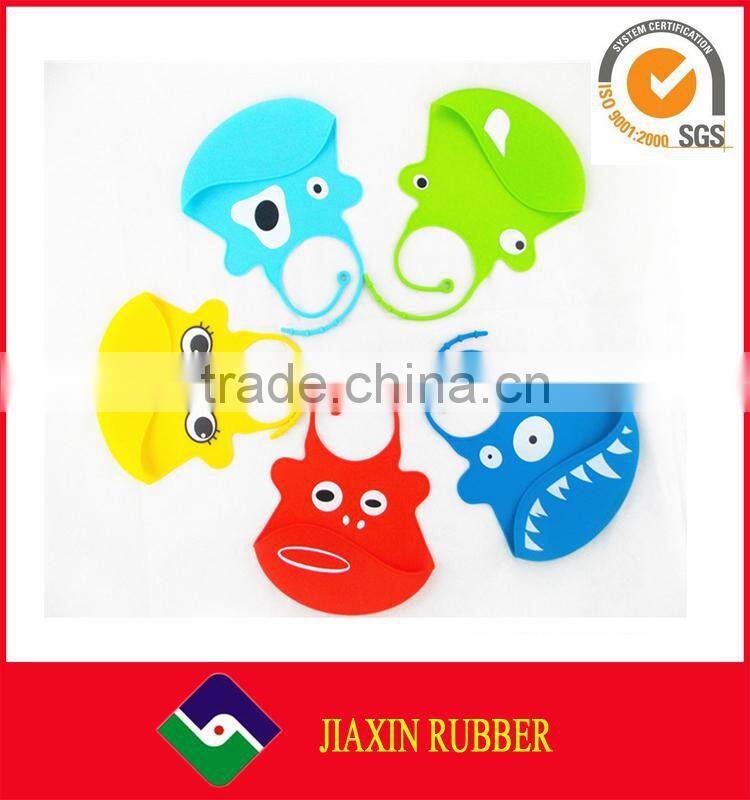 Hot Sale Triangle Bib Patterns Waterproof Soft Food Grade Silicone Baby Bib With Pocket