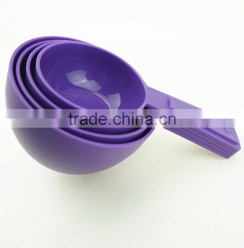 47010 4pcs plastic Measuring Cups and Spoons Set