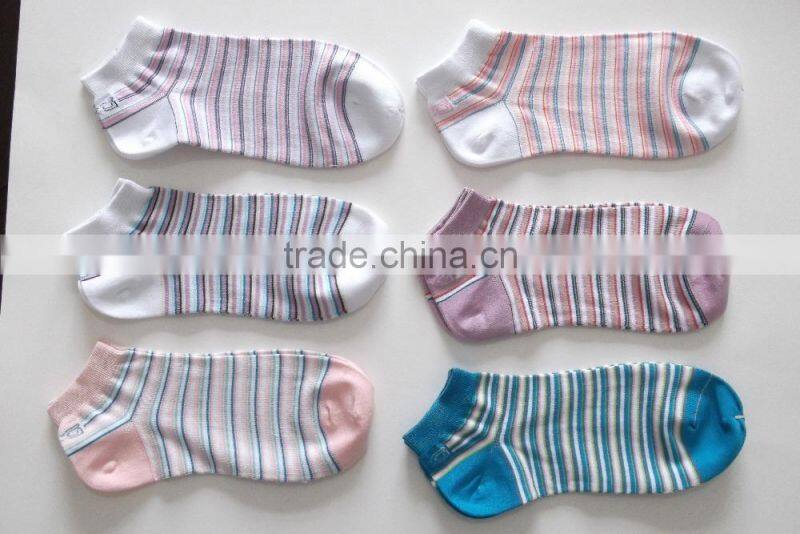 customized socks with logo