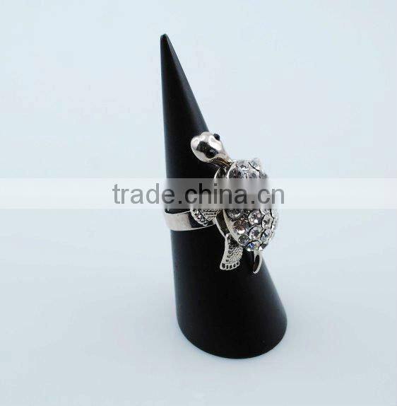 Tortoise rhinestone ring
