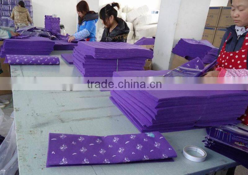 Absorbent nonwoven cloth floor cleaning cloth (needle punched)