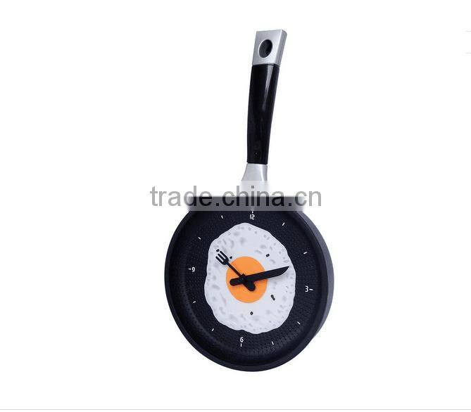 Plastic fry pan wall clock for kitchen decoration