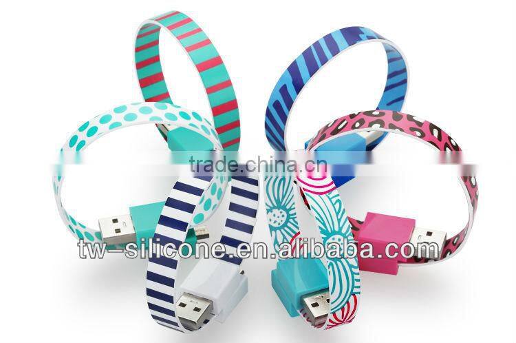 Multifunctional fashion twister usb driver