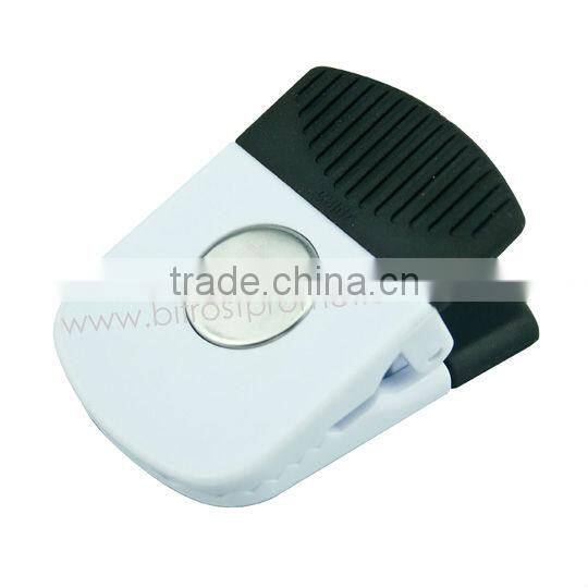 Jumbo Clip with Magnet