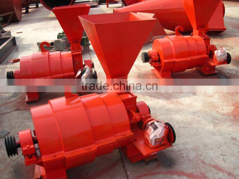 Coal pulverizer for heating blast furnace used in steel factory
