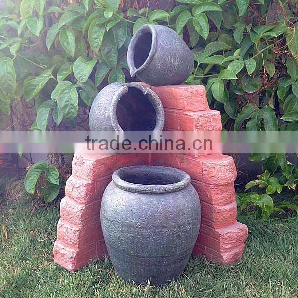 Resin garden outdoor decorative water fountain with pots on brick