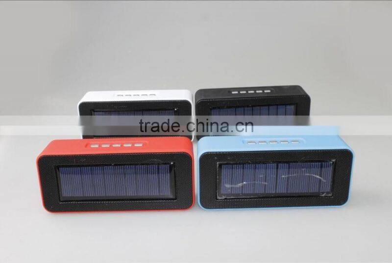 Factory Direct Outdoor Hook Style Waterproof Solar Recharheable Wireless Bluetooth Speaker