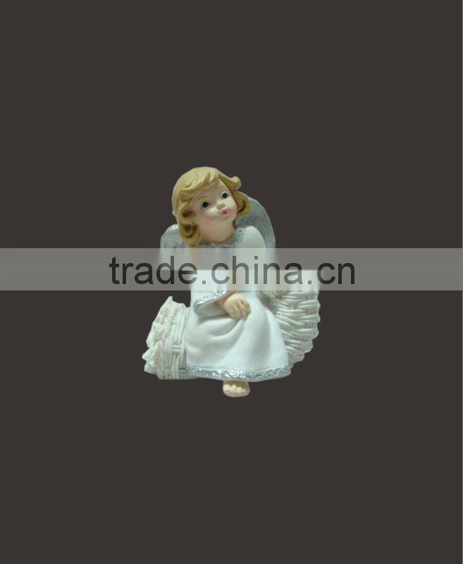 popular figurine decorative resin christmas angel