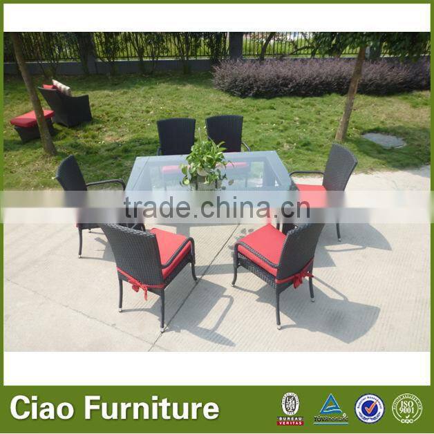 Outdoor synthetic rattan table and chair for restaurant