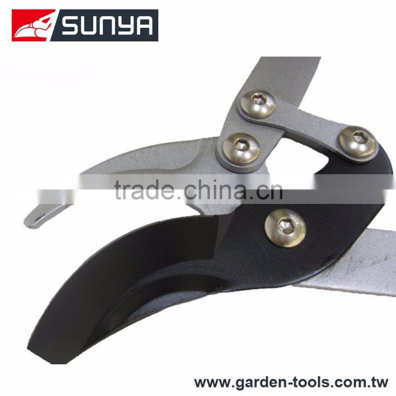 Garden extendable bypass leverage lopper