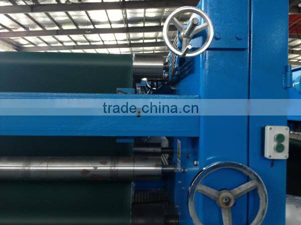 Cross lapping machine, cross lapper machine, nonwoven machine cross lapper