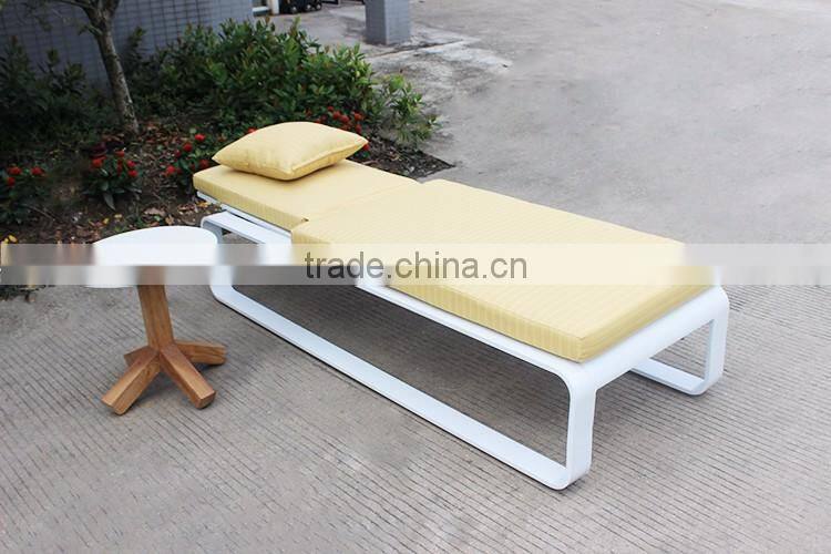 Aluminum Sun Lounger With Cushion